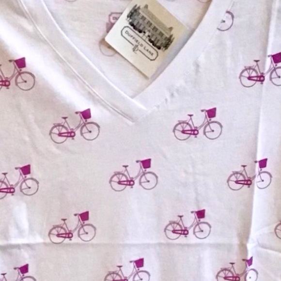 Duffield Lane “Beach Cruiser” Novelty V-Neck Tee (NWT) (Size: XS) - Picture 6 of 6